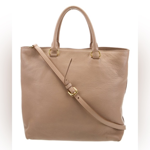 Prada Vitello Leather Bag. - Picture 2 of 6